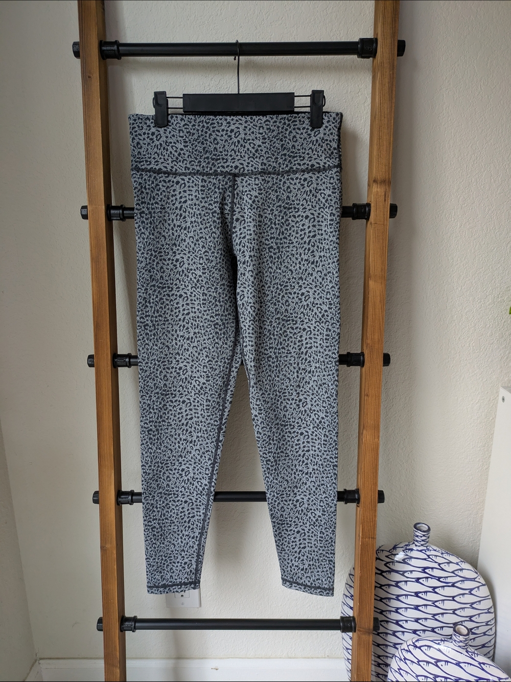 Sweaty Betty Women's Black and Gray Leopard-Print Full-Length Leggings